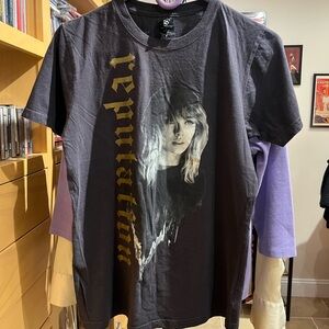 taylor swift reputation stadium tour shirt
